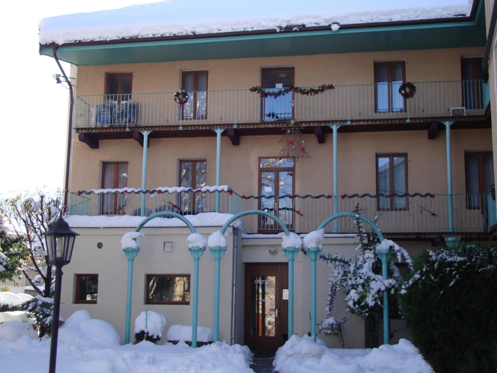 Hotel De Geneve Et Restaurant , Faverges-Seythenex Exterior photo